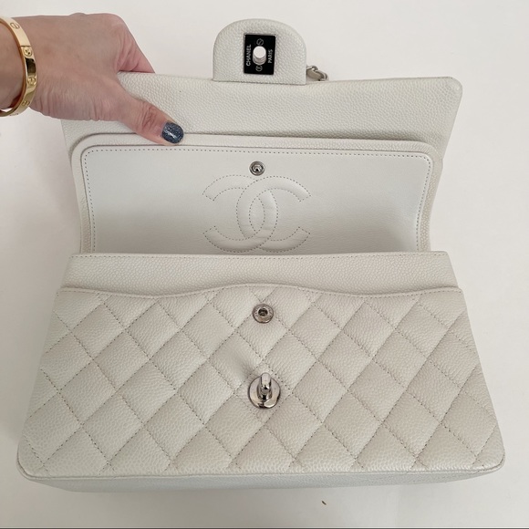 *SOLD* nfs Chanel classic flap in medium - Picture 17 of 17